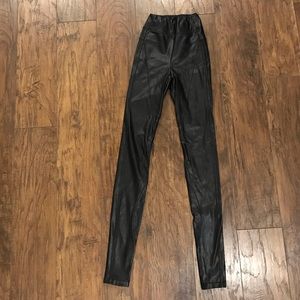 Wilfred Free Vegan Leather Leggings